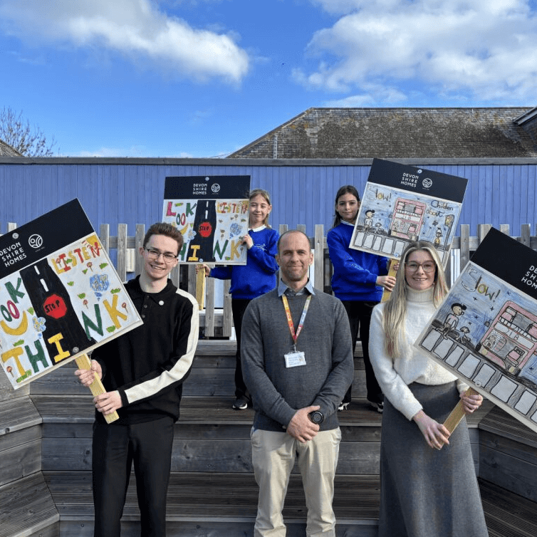 Mariners Haven Road Signs
